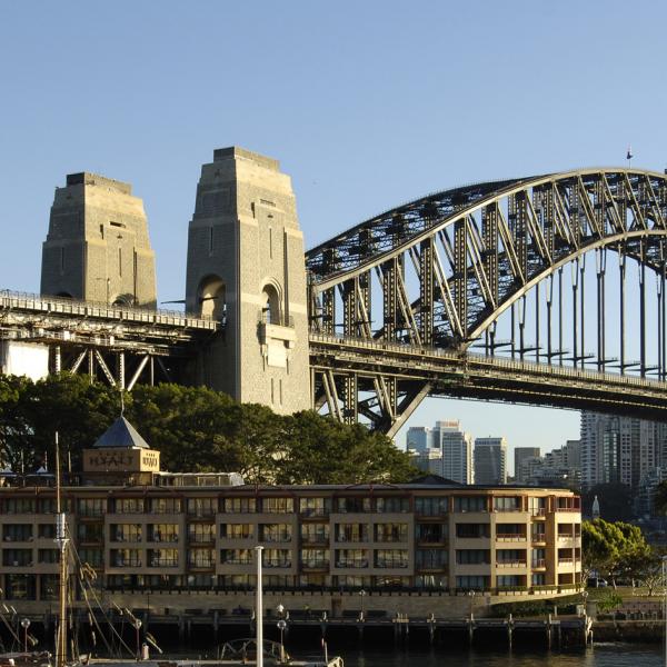 Cleaning the Sydney Harbour Bridge