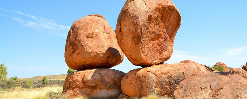 Earthquake clues unearthed in strange precariously balanced rocks ANSTO