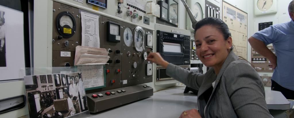 Visitor in the HIFAR reactor control room