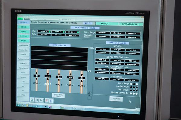 This panel enables team to monitor key parameters in the startup process including neutron flux and position of control rods